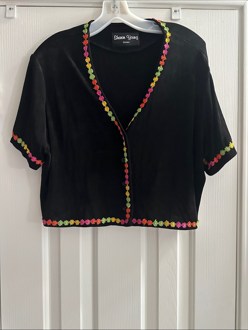 Vintage Sharon Young Black Short Sleeve Button-Front Top Shrug M/L? Floral Retro